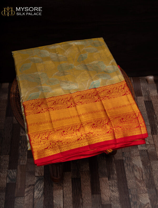 Red Contrast pure handloom ST