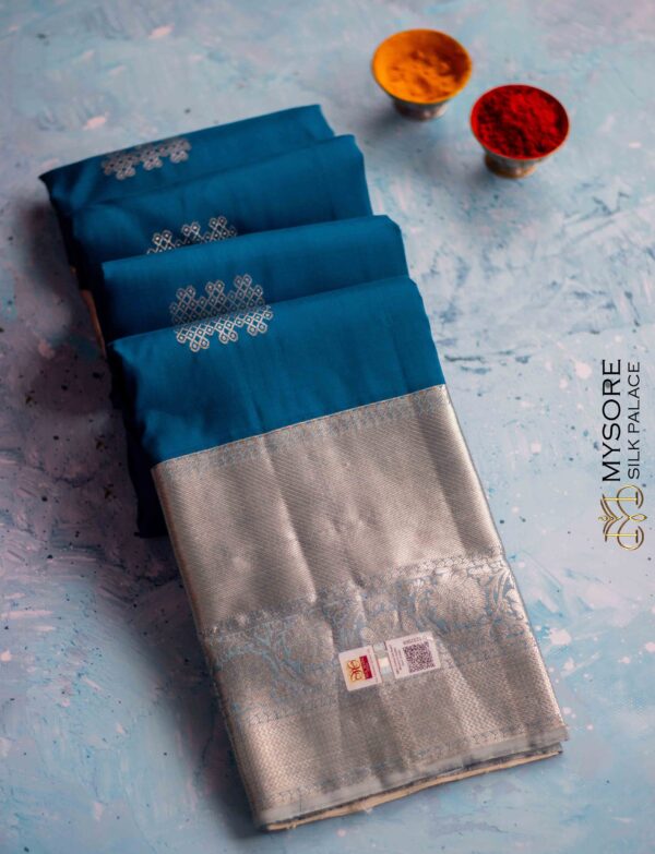 Blue silver kanchipuram silk saree ST